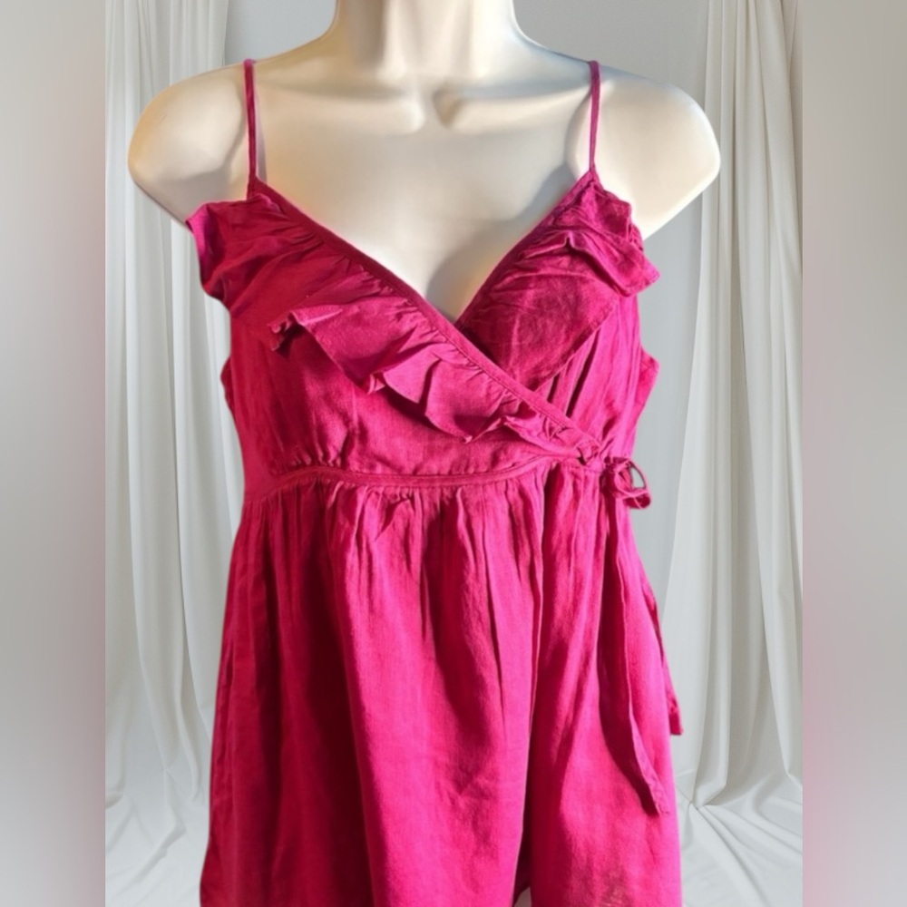 Old Navy Fuchsia Ruffle Neckline Baby doll Camisole tank top Size Medium